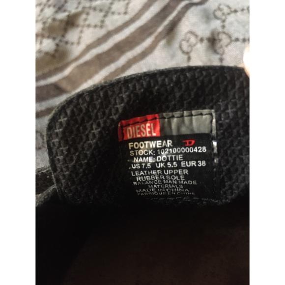 DIESEL ‘Dottie’ Round Closed Toe Red Bottoms Leather Classic Retro Black Pumps 3 - Picture 5 of 8